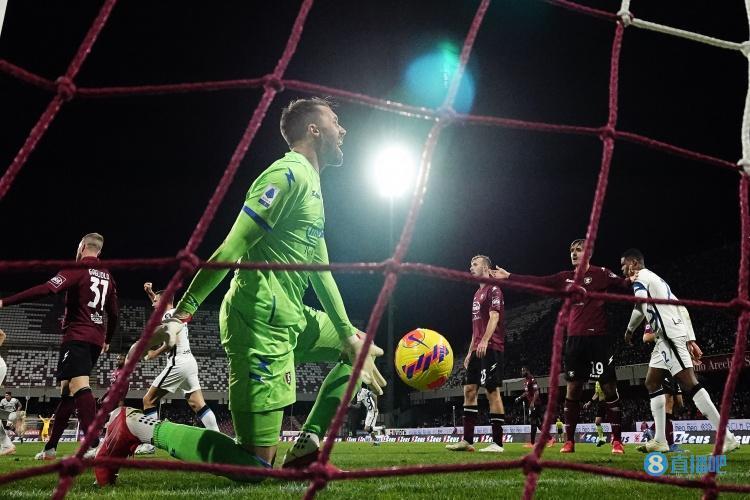  萨勒尼塔纳奇迹突围，坎帕尼亚雄鹰振翅高飞