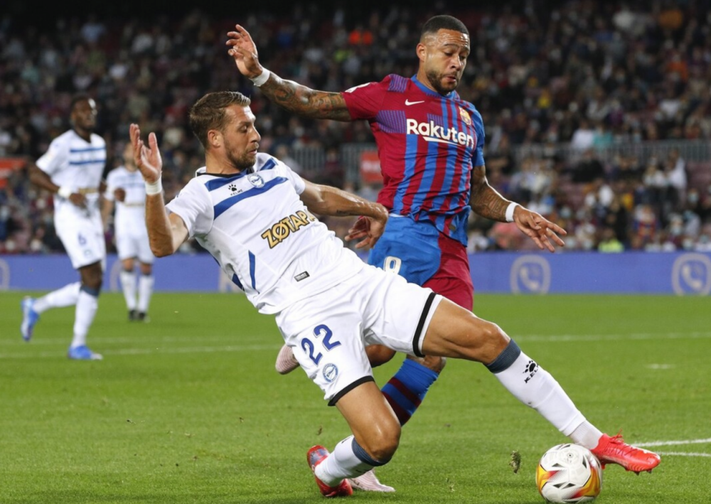  曼联防线失误连连惨遭保级队逼平